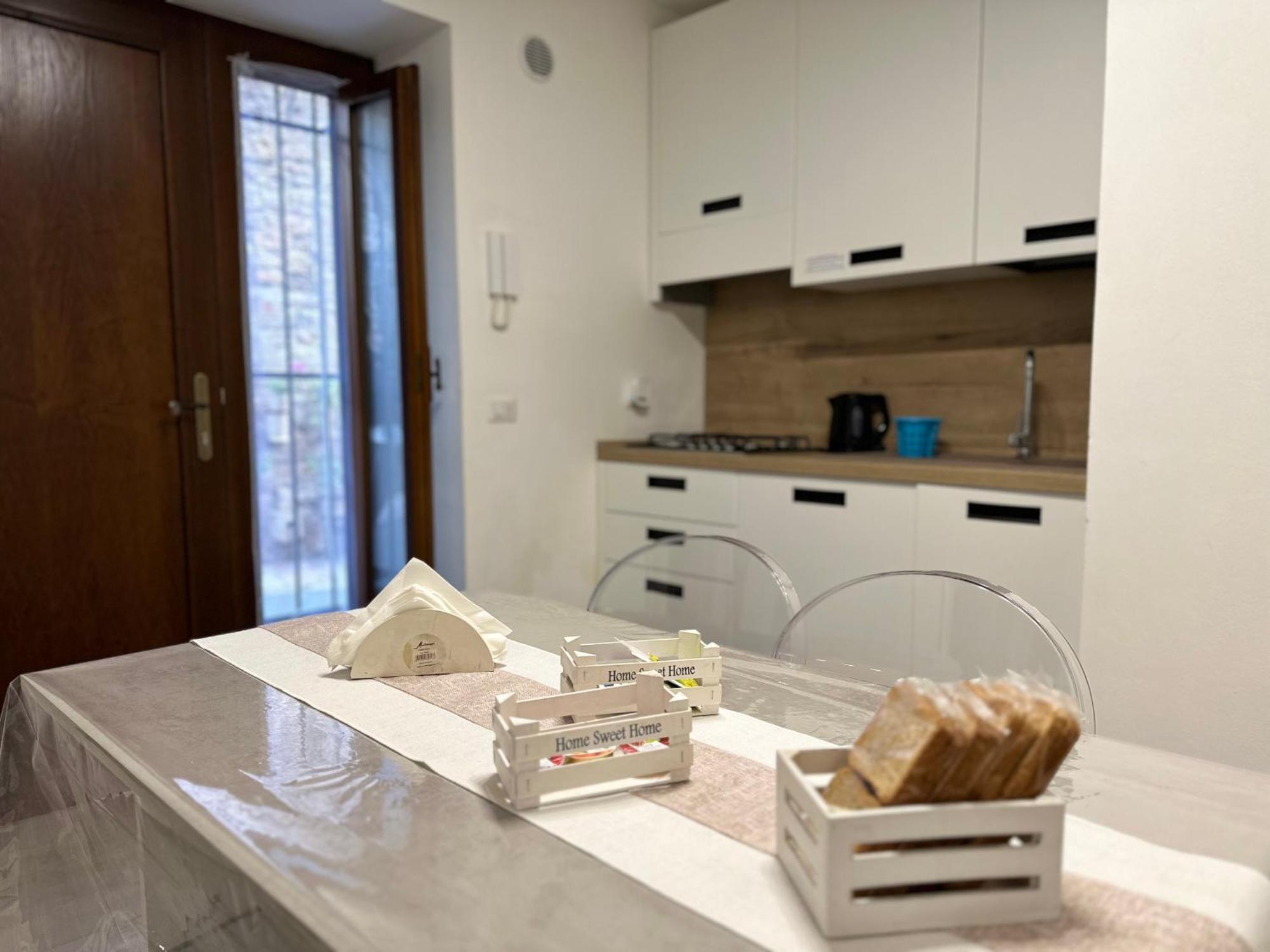 La Perla Di Tamara-Assisi Blu Apartment Bagian luar foto